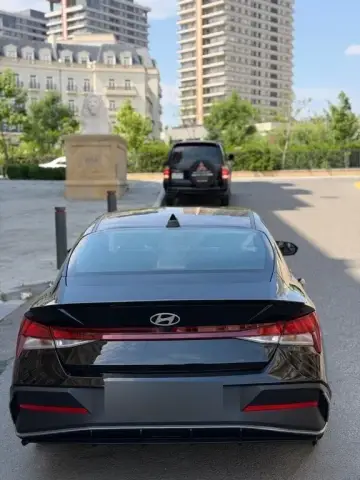 Hyundai Elantra 2025 — миниатюра 7
