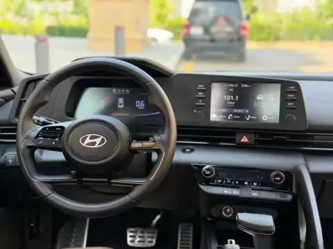 Hyundai Elantra 2025 — миниатюра 9