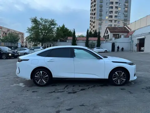 Changan Qiyuan A05 2025 — миниатюра 6