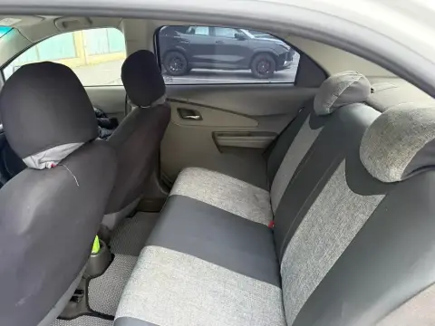 Chevrolet Cobalt 2025 — миниатюра 6