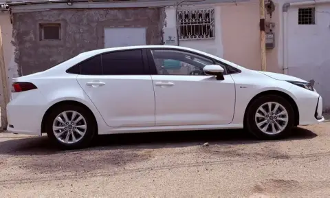 Toyota Corolla 2025 — миниатюра 6