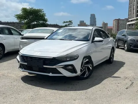 Hyundai Elantra 2026 — миниатюра 1