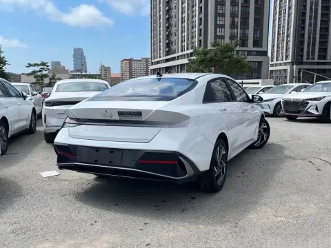 Hyundai Elantra 2026 — миниатюра 2