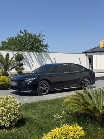 Toyota Camry 2025 — миниатюра 2
