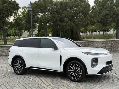 Changan Qiyuan Q07 2025 — миниатюра 2