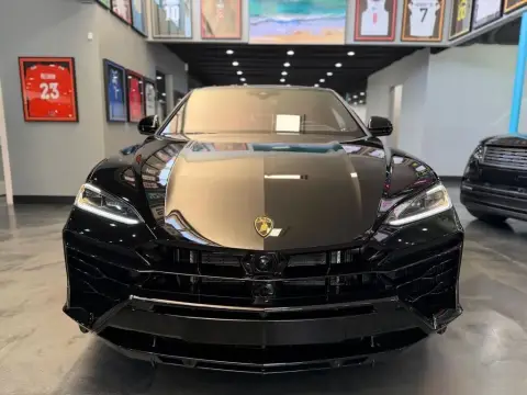 Lamborghini Urus SE 2025