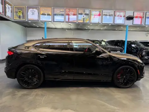 Lamborghini Urus SE 2025 — миниатюра 8