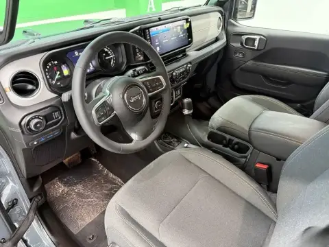 Jeep Wrangler 2025 — миниатюра 7