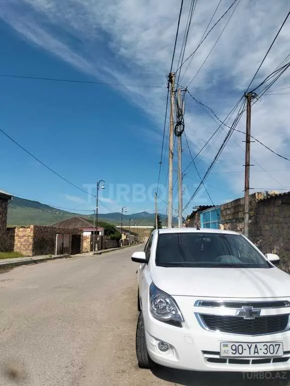 Chevrolet Cobalt 2025 — фото 1 из 4