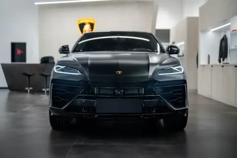 Lamborghini Urus SE 2025