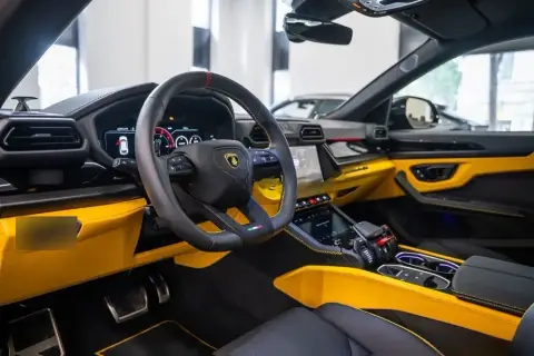 Lamborghini Urus SE 2025 — миниатюра 9