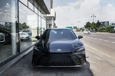 Toyota Camry 2026 — миниатюра 2