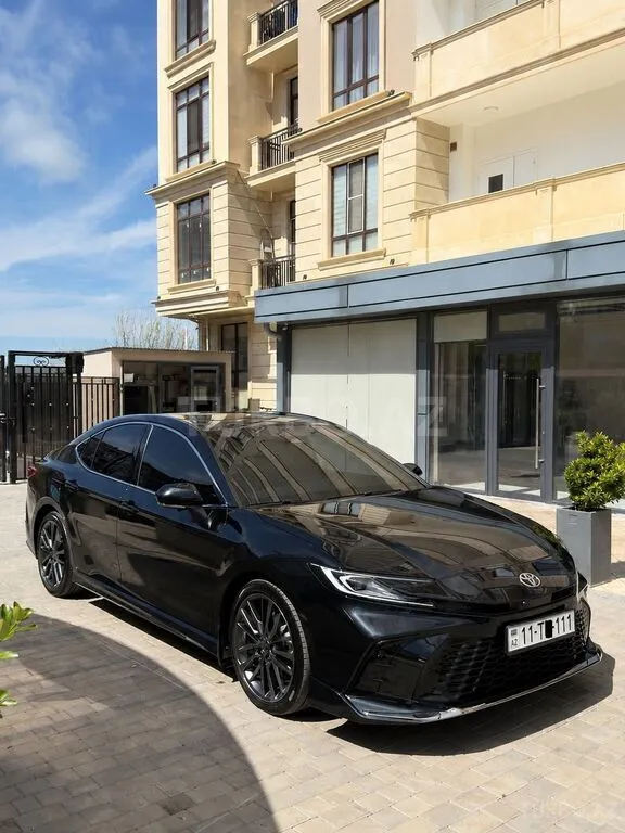 Toyota Camry 2026 — фото 1 из 9