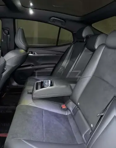 Toyota Camry 2026 — миниатюра 8