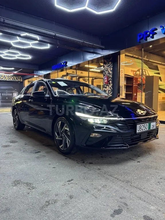 Hyundai Elantra 2026 — фото 1 из 10