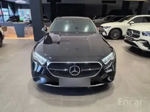 Mercedes-Benz E 200 2025 — миниатюра 1