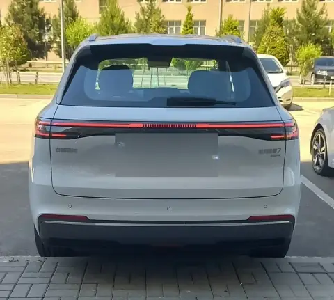 Geely Galaxy Starship 7 2025 — миниатюра 2
