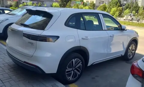 Geely Galaxy Starship 7 2025 — миниатюра 6