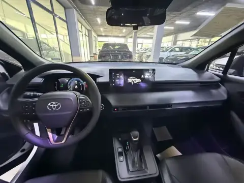 Toyota Corolla Cross 2025 — миниатюра 2