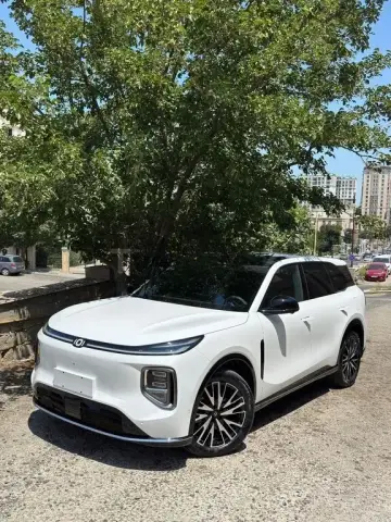 Changan Qiyuan Q07 2025 — миниатюра 1
