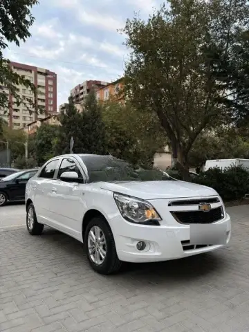 Chevrolet Cobalt 2026 — миниатюра 2