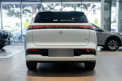Dongfeng Aeolus L8 2026 — миниатюра 7