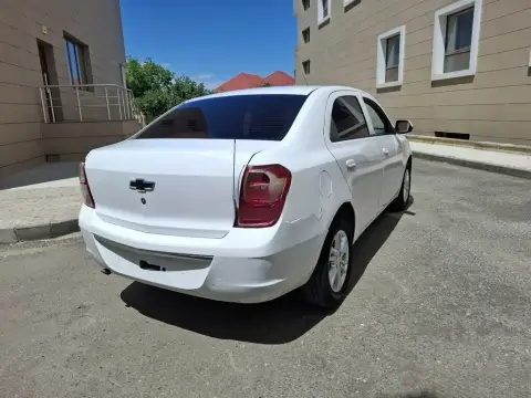 Chevrolet Cobalt 2025 — миниатюра 5
