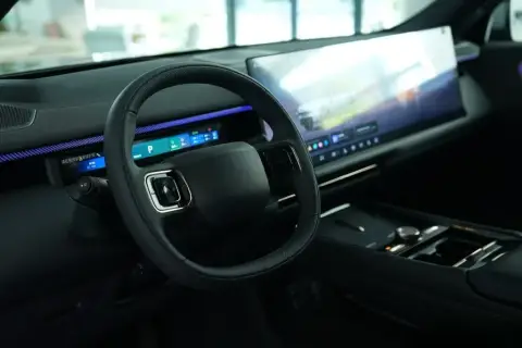 Lynk & Co 900 2026 — миниатюра 9