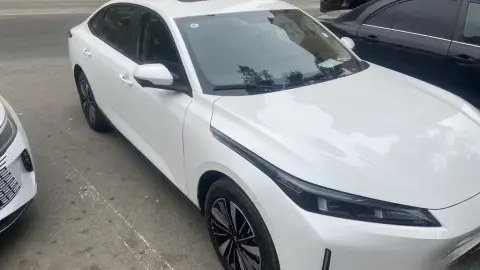 Changan Qiyuan A05 2025 — миниатюра 3