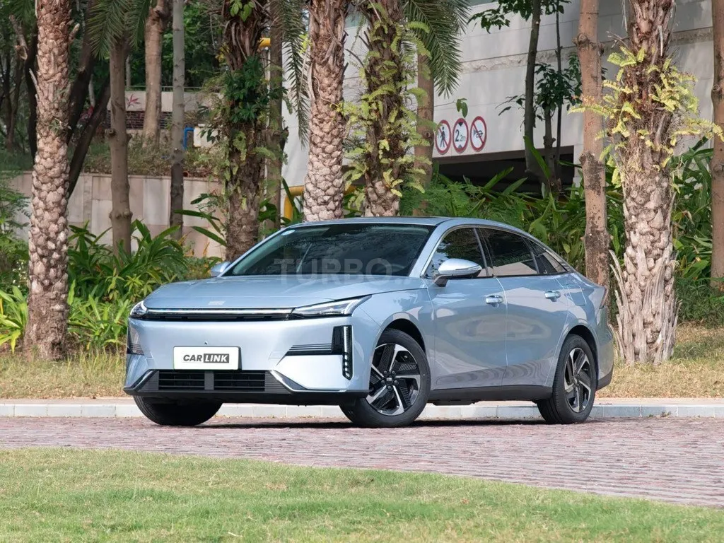 Geely Galaxy L6 2026 — фото 1 из 10