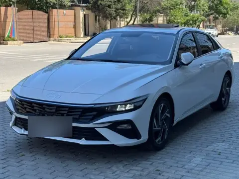Hyundai Elantra 2025 — миниатюра 8