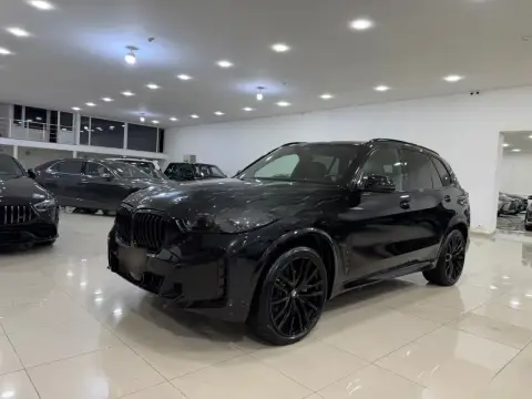 BMW X5 2025 — миниатюра 2