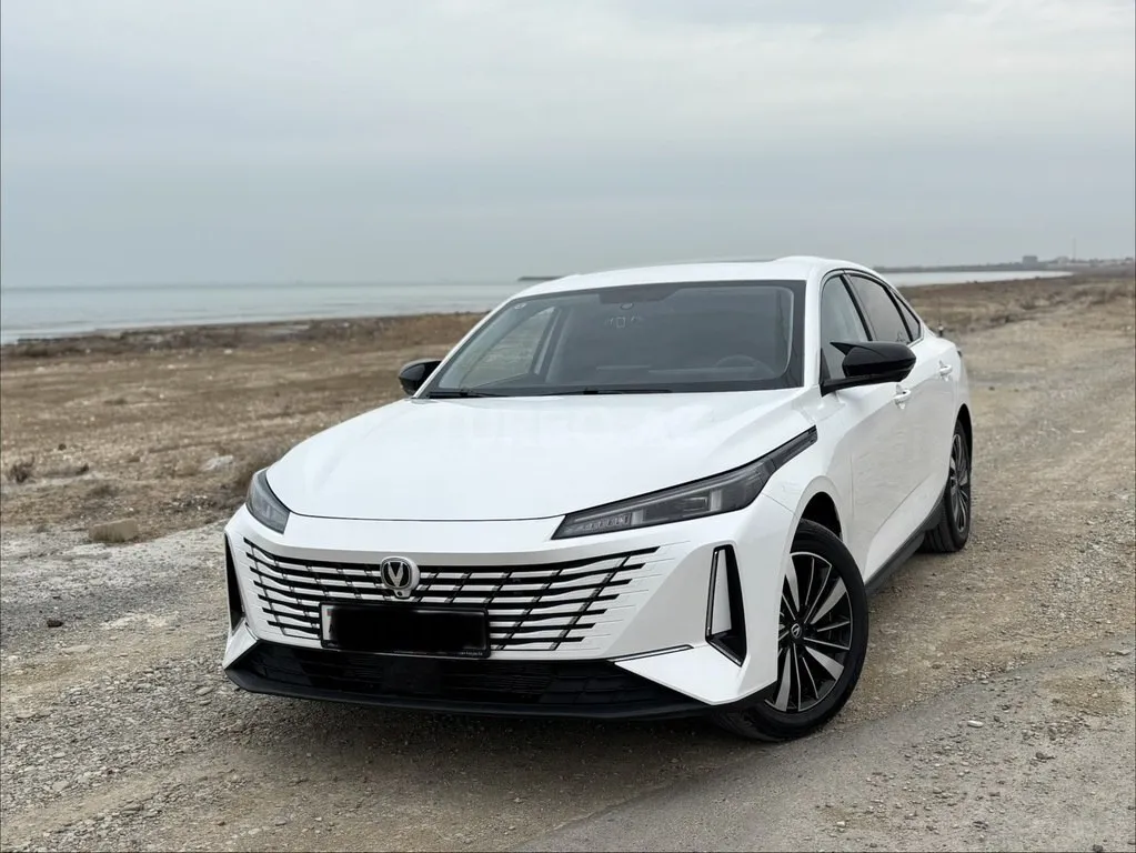 Changan Eado 2025 — фото 1 из 10