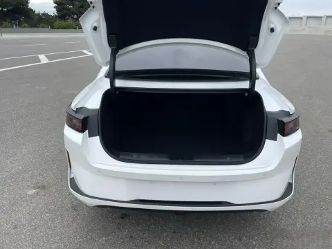 Changan Qiyuan A05 2025 — миниатюра 2