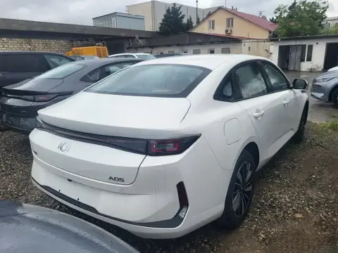 Changan Qiyuan A05 2025 — миниатюра 4