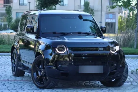 Land Rover Defender 2025