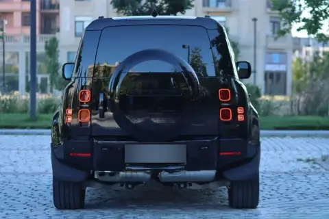 Land Rover Defender 2025 — миниатюра 3