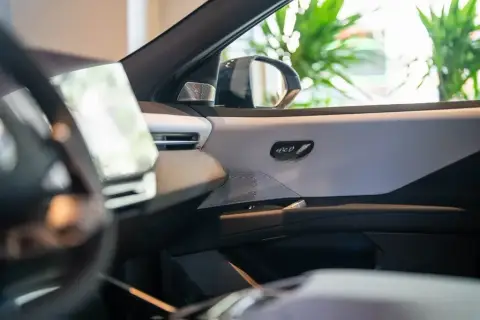 BMW iX3 2026 — миниатюра 7
