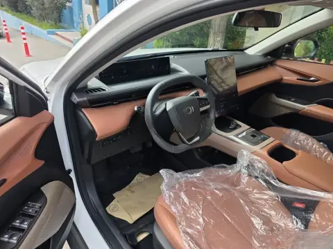 Changan Qiyuan A05 2025 — миниатюра 5