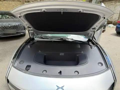 XPeng P7 2025 — миниатюра 9