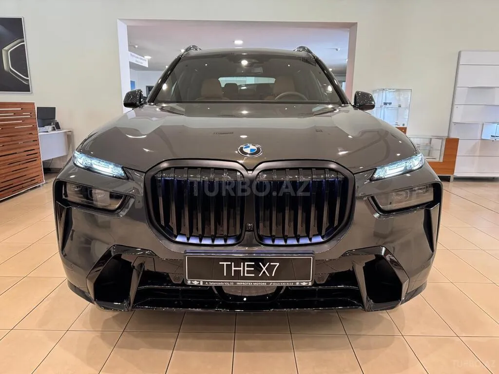 BMW X7 2026 — фото 1 из 10