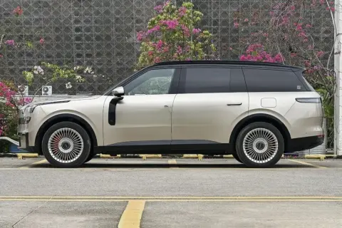 Lynk & Co 900 2026 — миниатюра 7