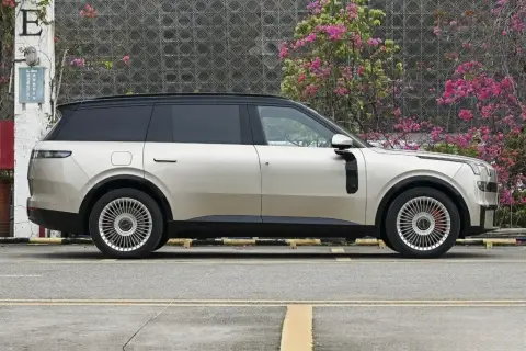 Lynk & Co 900 2026 — миниатюра 8