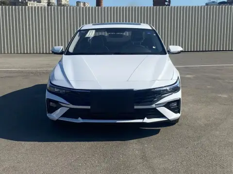 Hyundai Elantra 2025 — миниатюра 1