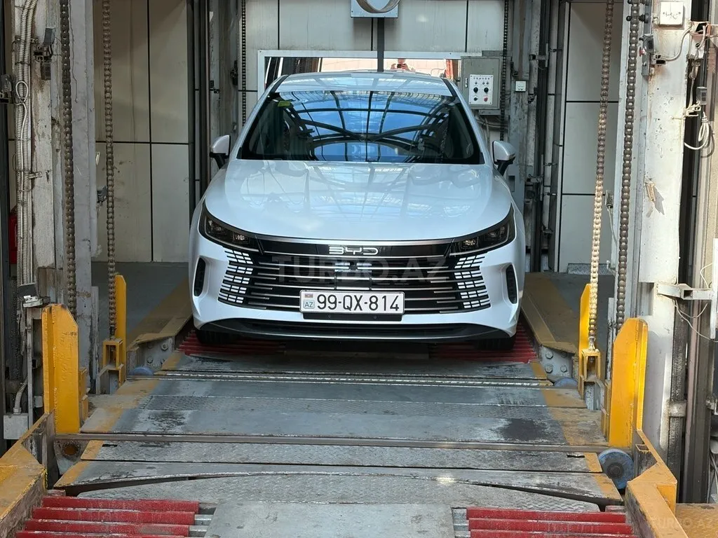 BYD Destroyer 05 2025 — фото 1 из 10