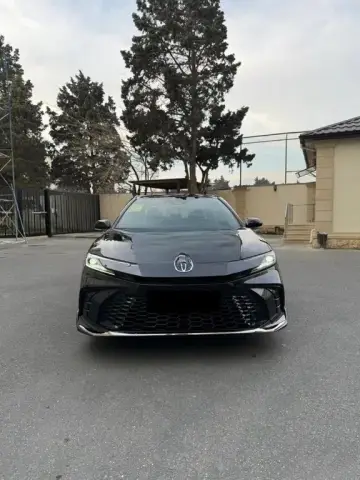 Toyota Camry 2026 — миниатюра 1