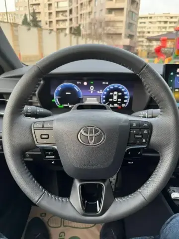 Toyota Camry 2026 — миниатюра 9