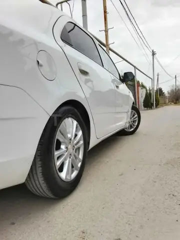 Chevrolet Cobalt 2025 — миниатюра 4