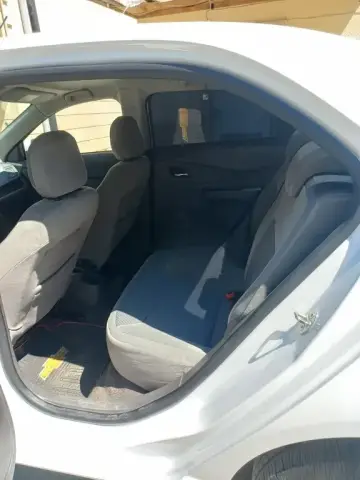 Chevrolet Cobalt 2025 — миниатюра 8