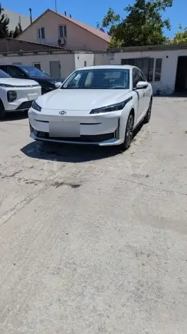 Changan Qiyuan A05 2025 — миниатюра 2